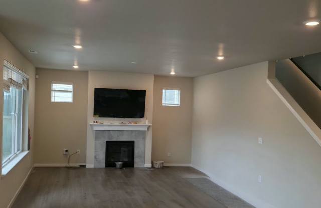 7921 39th Pl Ne Gallery 4