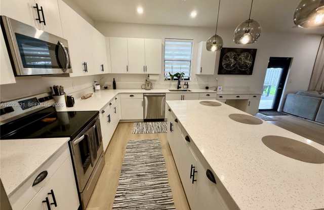 11942 Southwest 243rd Street - 11942 Southwest 243rd Street, Princeton, FL 33032
