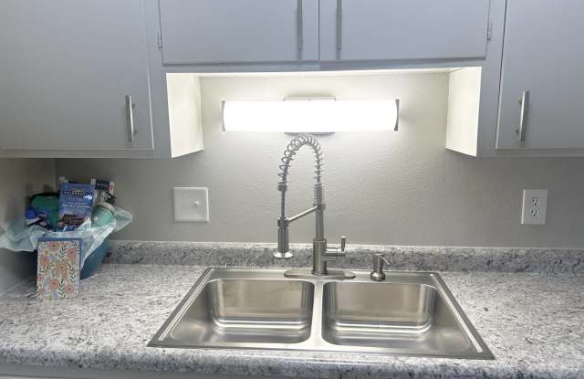 Richfield Square Apartments Gallery 4