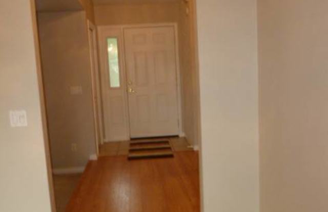 4bd/2.5ba huge 2436sqft, 2-car garage, fully fenced, large bonus room! photos photos