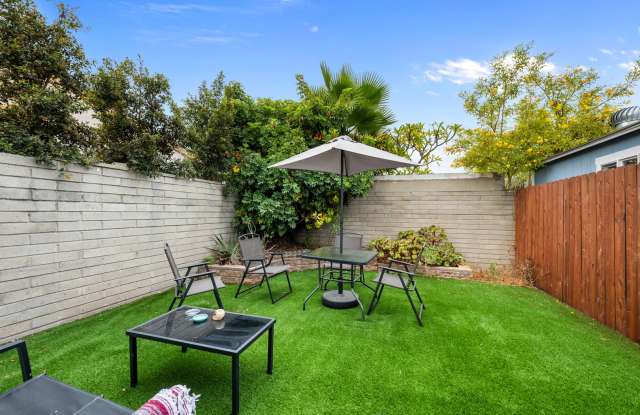 Spacious master bedroom! photos photos