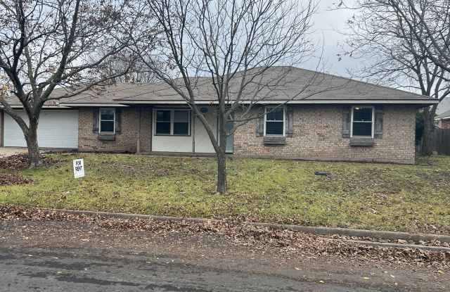 2108 N Village Dr Gallery 1
