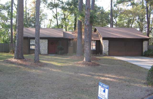 Well Maintained Single Family Home Available August 2024! - 1118 Woodbern Lane, Tallahassee, FL 32304