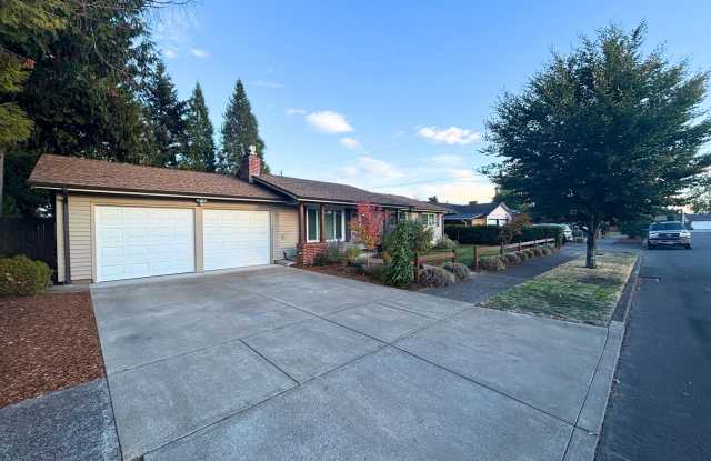 Beautifully Remodeled 3 Bedroom 1 Bathroom Home! Gallery 3