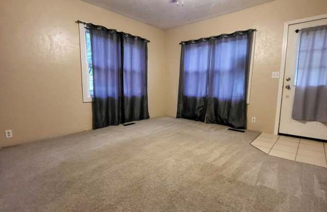 3 Bedroom/ 1 Gallery 3