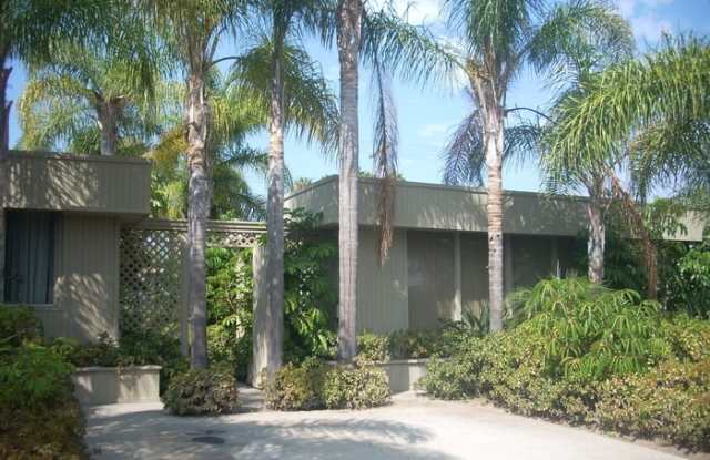 2056 Thomas Avenue - 2056 Thomas Avenue, San Diego, CA 92109