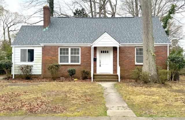 1313 Frank Street photos photos