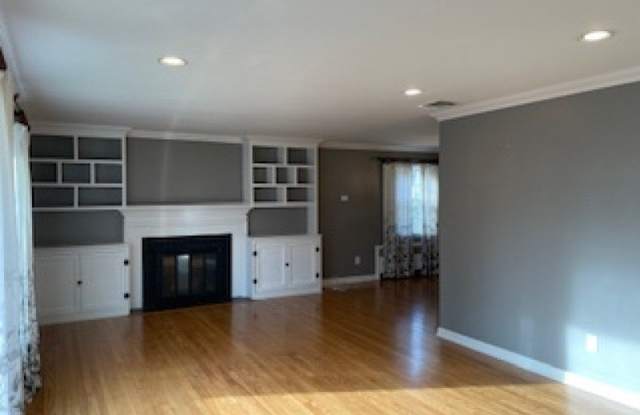 429 Colwell Ct photos photos