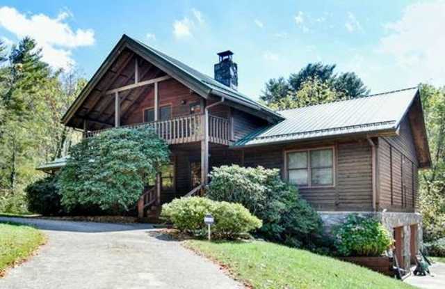 Best Kept Secret in Asheville - 389 Chunns Cove Road, Asheville, NC 28805