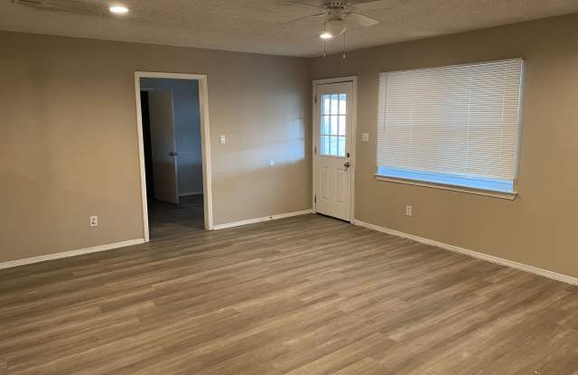 2108 N Village Dr Gallery 3