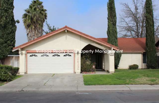 Available Soon! Recently Updated Very Nice Single Story 4 Bedroom Home!!! photos photos