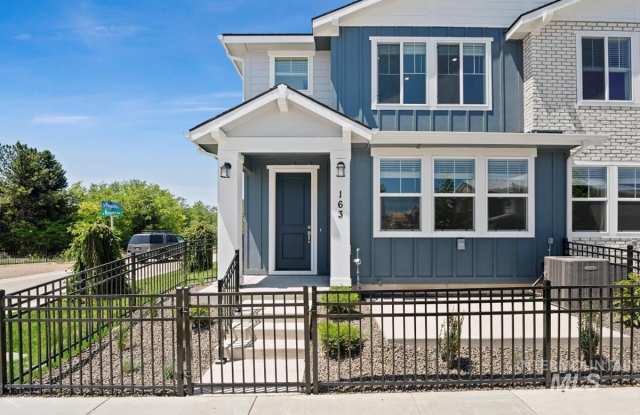 163 N Nursery photos photos