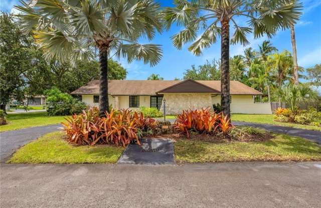 7804 SW 178th Ter photos photos