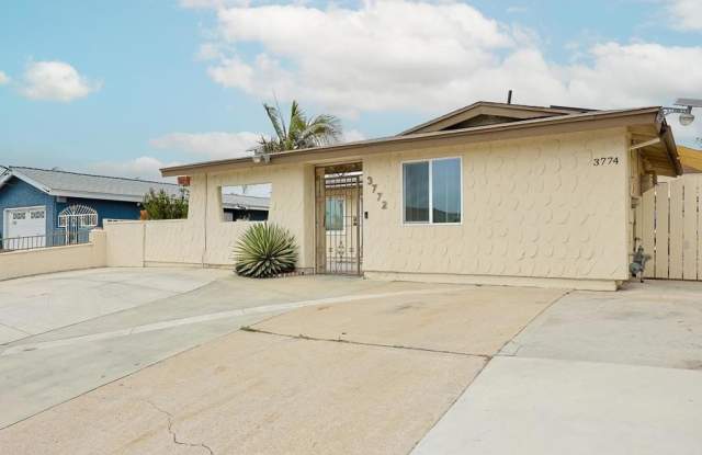 3772 Clavelita St photos photos
