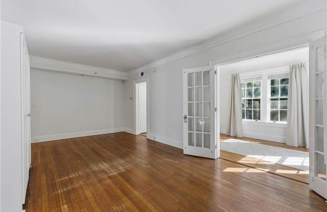 61 16th Street NE photos photos