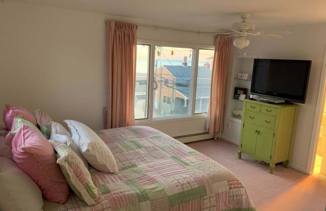 11 E Beach Way Gallery 3