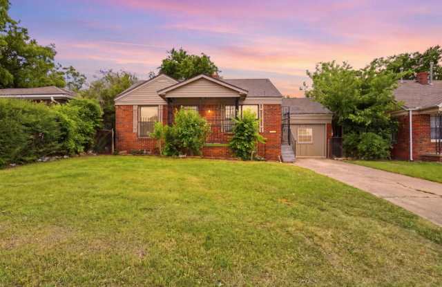 2228 Southwest Grand Boulevard photos photos