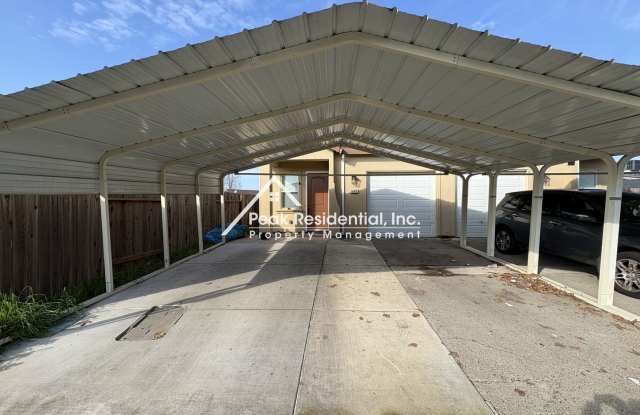 A Very Nice 3bd/1ba Sacramento Duplex with 1-Car Garage photos photos