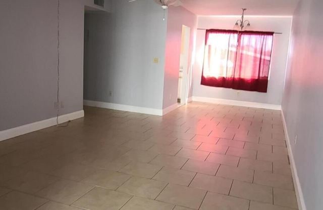 301 Ridge Boulevard Gallery 4