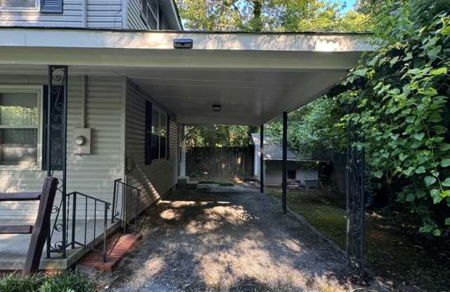 Cozy 2/2 Cottage with bonus room in Summerville Park- $1,395 Gallery 3