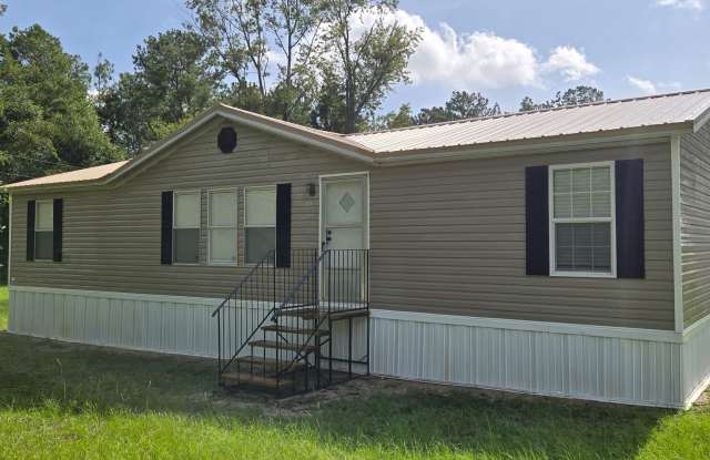 Newly Remodeled 3 Bedroom Manufactured Home in Suwannee County photos photos