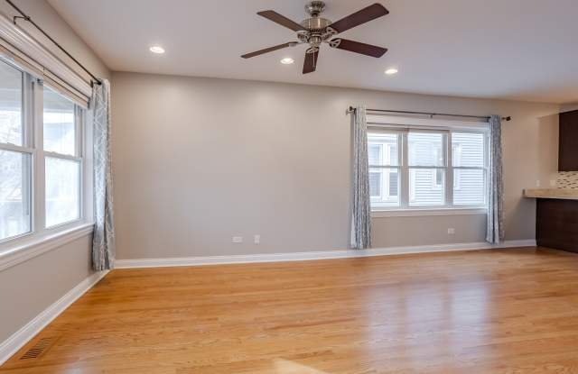 5046 W Carmen Avenue Gallery 3