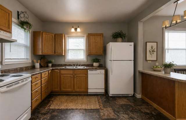 1100 W Rex St - Walk to Ball State – Spacious 5BR Home with Parking! PRELEASING for AUGUST! photos photos