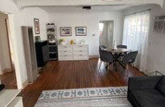 4354 Coolidge Avenue Gallery 4
