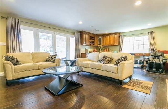 1148 S Glenview Road Gallery 4