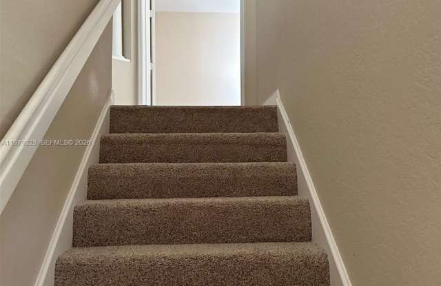 2810 CENTER COURT DR photos photos