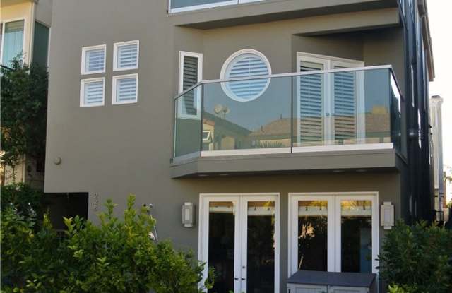 228 20th Street - 228 20th Street, Manhattan Beach, CA 90266
