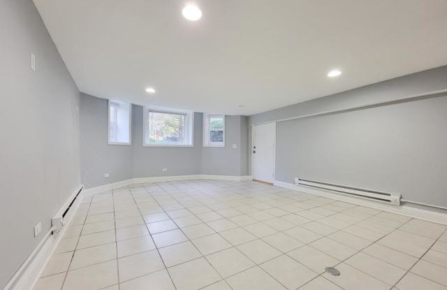 2825 North Francisco photos photos