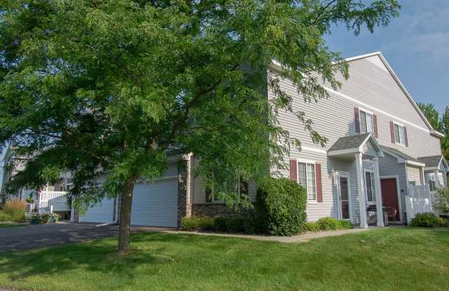 Beautiful Boulder Ridge end unit townhome w/upgrades throughout! photos photos