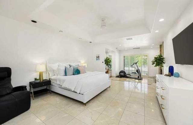 77160 Delgado Drive Gallery 2
