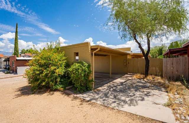 928 North Camino Seco - 928 North Camino Seco, Tucson, AZ 85710