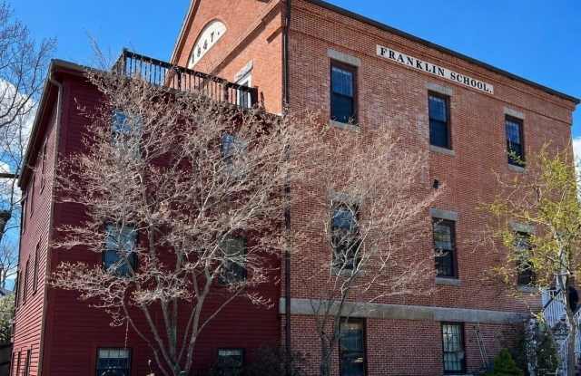 348 Maplewood Avenue Gallery 1
