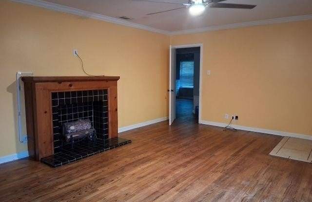 2008 Longview Dr Gallery 3