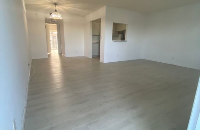 2200 Springdale Blvd #305 photos photos