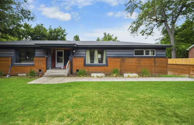 Spacious Unfurnished Home in Northwest Spokane photos photos