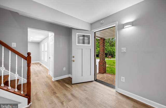 1520 DORCHESTER Avenue Gallery 4
