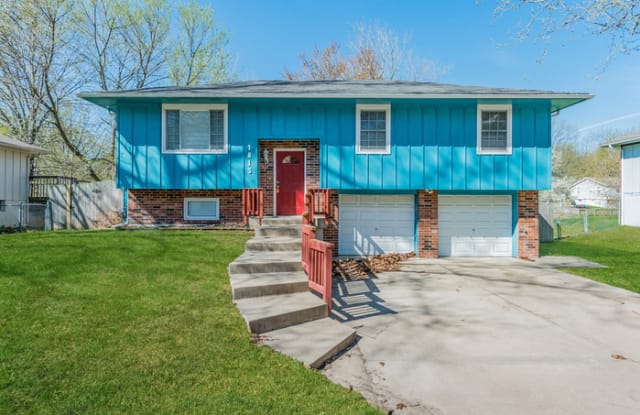 1813 South Speas Drive - 1813 SW Speas Dr, Blue Springs, MO 64014