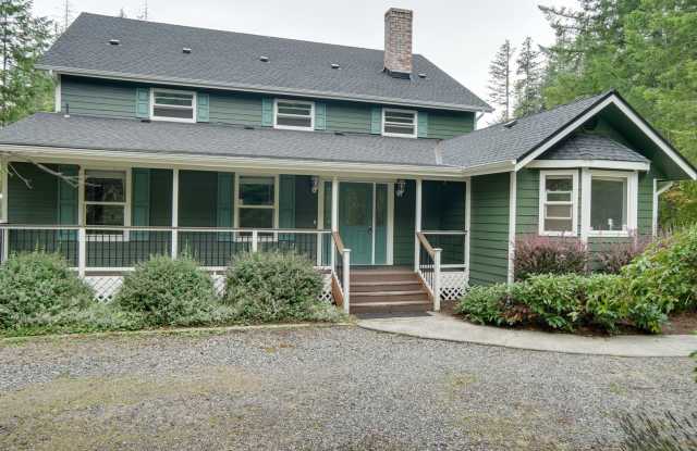 Ravensdale 3 Story, close to Lake Retreat, includes utility benefits! photos photos