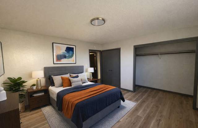 1125 Dixon Dr photos photos