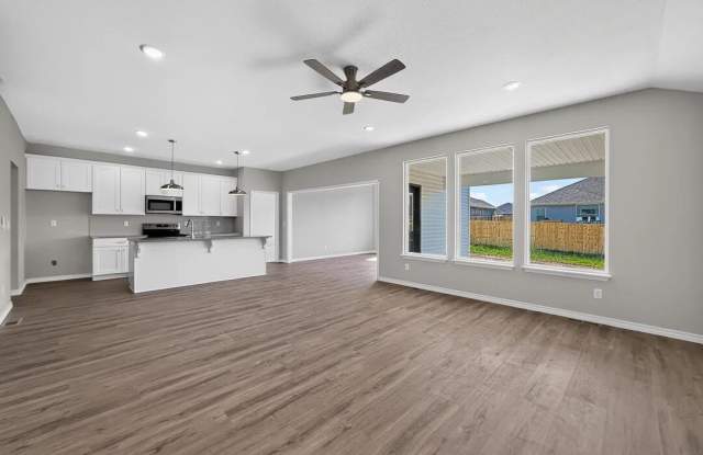 544 Columbine (Lease) Street Gallery 2