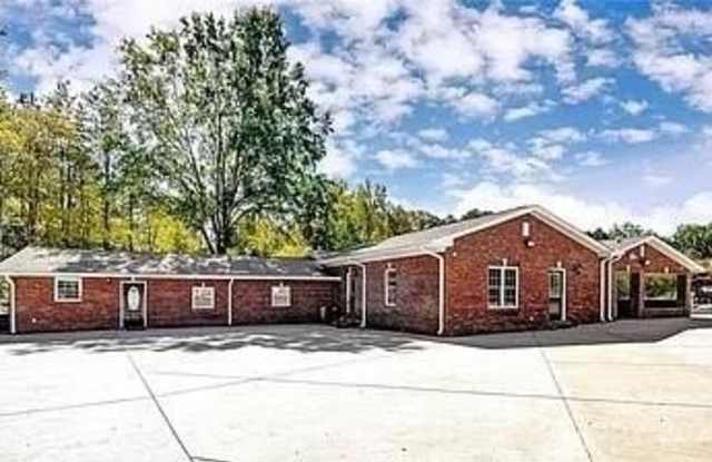2717 Friendly Avenue photos photos