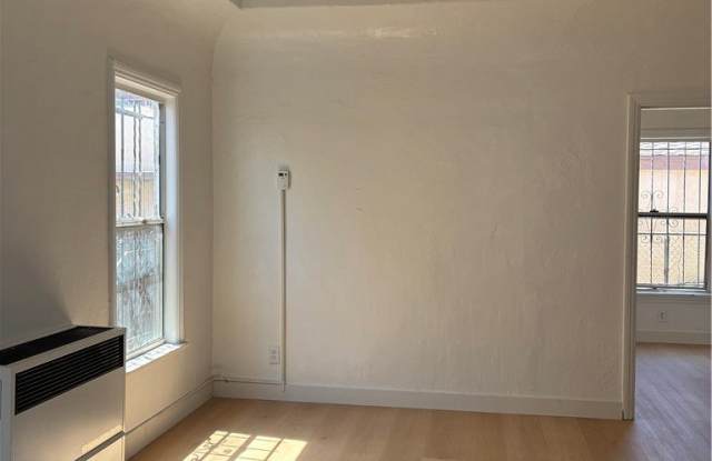 928 W 78 Street 1/2 photos photos