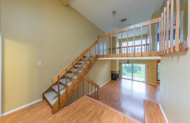 15916 Seahorse Drive Gallery 2