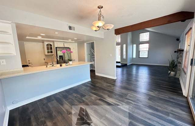 Beautiful, Modern Home Near Downtown Huntington Beach! photos photos