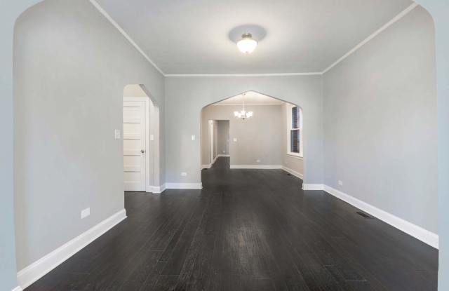 138 South Austin Boulevard Gallery 4