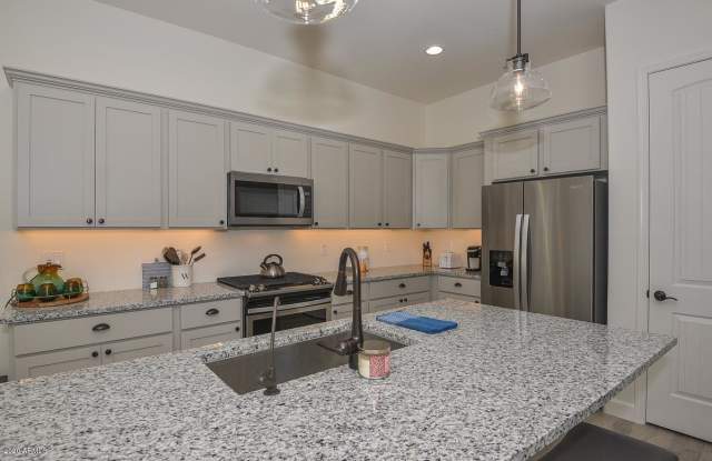 17769 W SUNWARD Drive Gallery 2